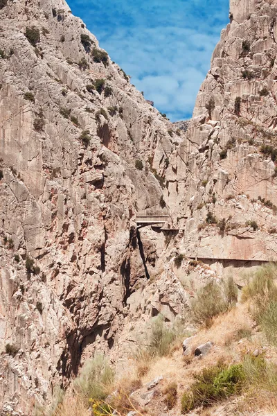 Königsweg (el caminito del rey) in gorge chorro, malaga provin — Stockfoto