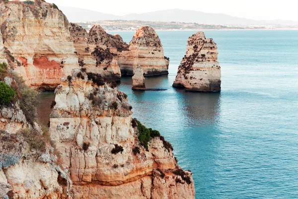 Прибрежные скалы (Ponta da Piedade), Лагос, Португалия — стоковое фото