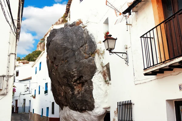 "ház a sziklán, "rock Becerra, Ubrique, Andalúzia, tartomány — Stock Fotó