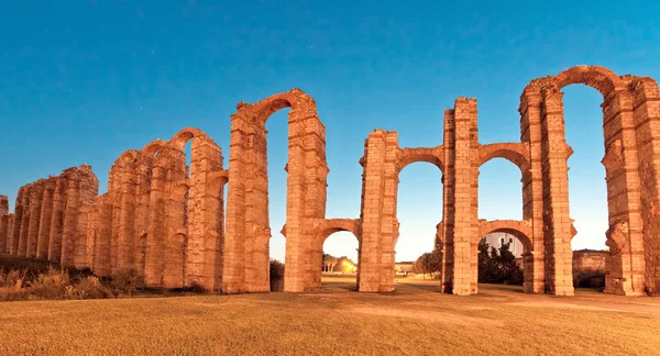 Akvadukt los milagros, merida, Španělsko — Stock fotografie