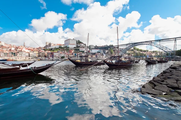 Rabelo boten in porto, portugal — Stockfoto