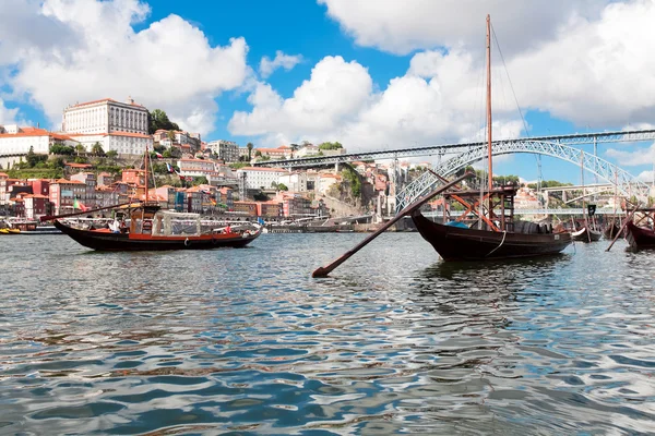 Rabelo boten in porto, portugal — Stockfoto