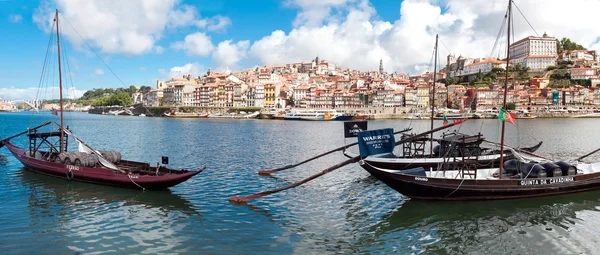 Rabelo boten in porto, portugal — Stockfoto