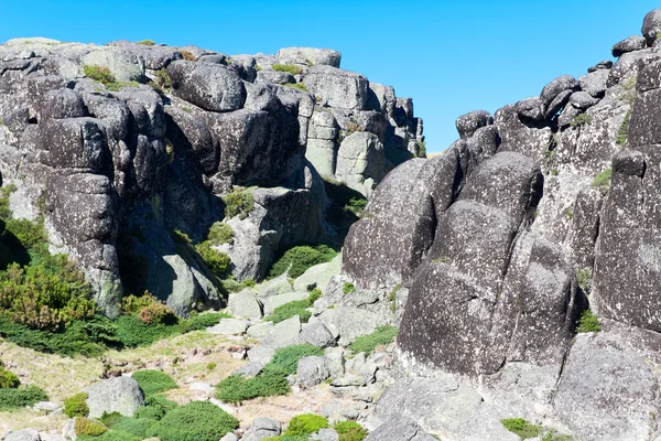 Malebné skály serra da estrella., Portugalsko — Stock fotografie