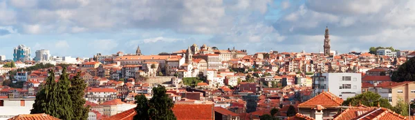 Bekijken van de oude stad van porto, portugal — Stockfoto