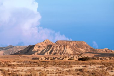 dağ castildetierra bardenas reales doğa parkı, navarra,