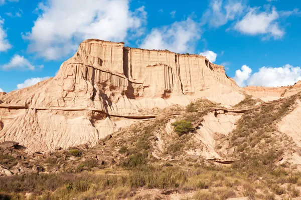 Berget castildetierra i naturparken bardenas reales, navarra, — Stockfoto