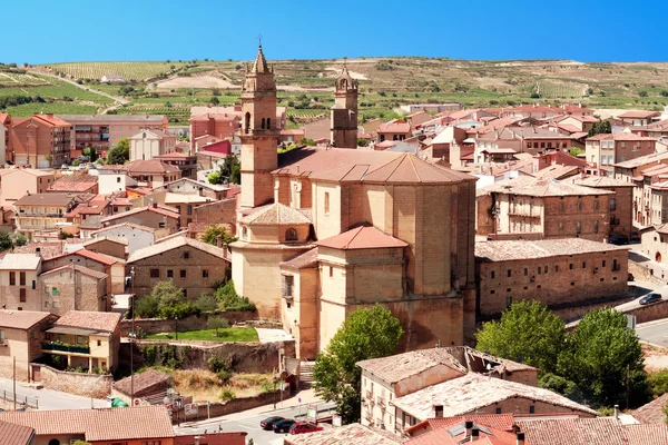 Widok wieś elciego, Kraj Basków, Hiszpania. — Zdjęcie stockowe
