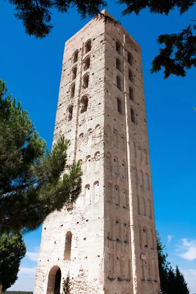 Mudejar Tower of San Nicolas Church Ruins, Província de Coca-Segovia , — Fotografia de Stock