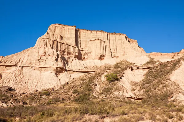 Berget castildetierra i naturparken bardenas reales, navarra, — Stockfoto