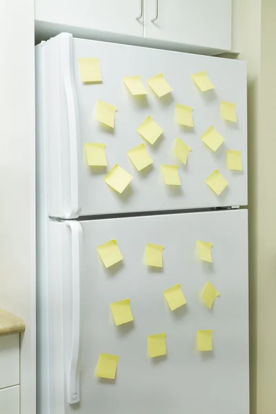 Refrigerator and reminders — Stock Photo, Image