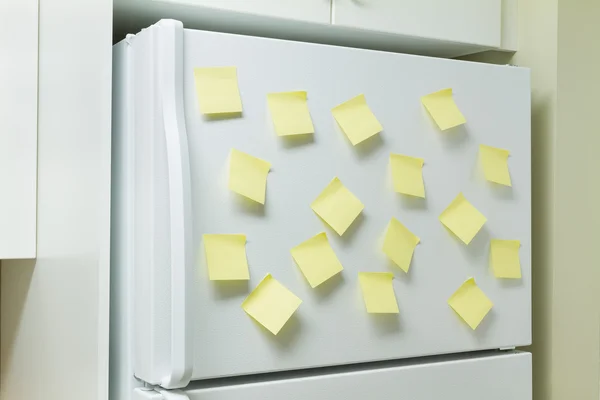 Refrigerator and reminders — Stock Photo, Image