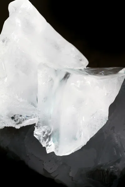 Grandi pezzi di ghiaccio — Foto Stock