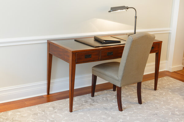 Винтажный стол
