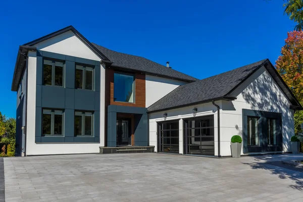 Özel lüks evi Toronto, Kanada banliyölerinde inşa.