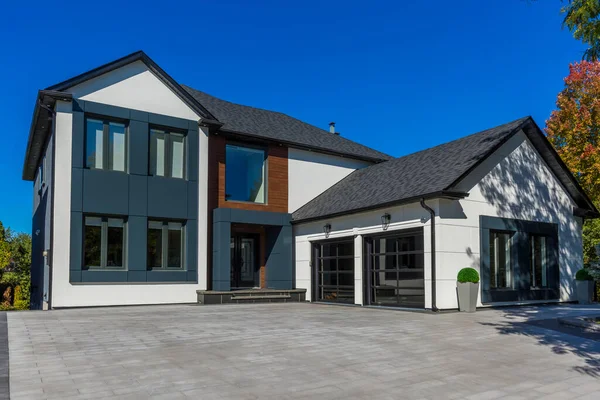 Özel lüks evi Toronto, Kanada banliyölerinde inşa.