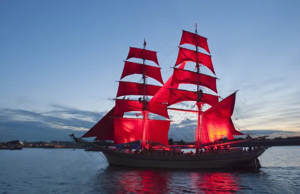 Scarlet sails — Stock Photo, Image