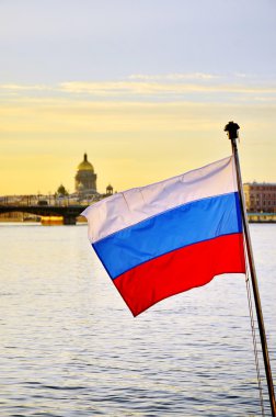 Rus bayrağı.