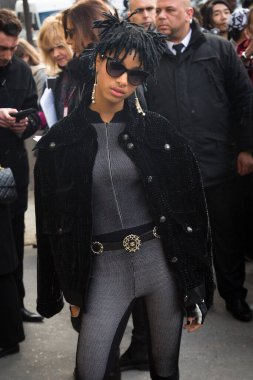 Willow Smith, Will Smith Paris Moda Haftası Chanel Şovu Kadın Güz / Kış 2016 / 2017 'ye 8 Mart 2016' da Paris, Fransa 'da katıldı.