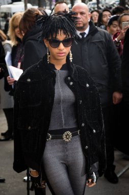 Willow Smith, Will Smith Paris Moda Haftası Chanel Şovu Kadın Güz / Kış 2016 / 2017 'ye 8 Mart 2016' da Paris, Fransa 'da katıldı.