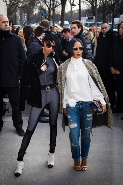 Jada Pinkett Smith Jej Córka Willow Smith Biorą Udział Paryskim — Zdjęcie stockowe