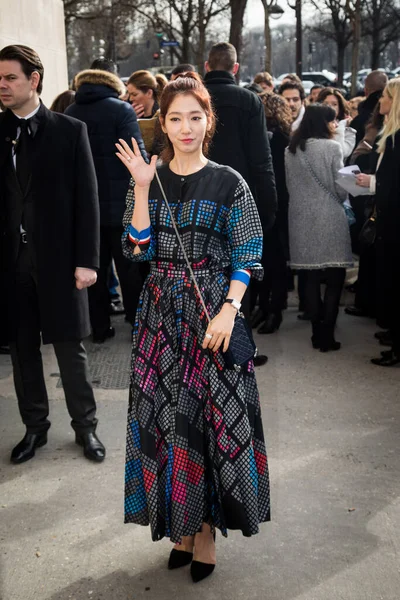 Park Shin Hye Actriz Surcoreana Llega Show Chanel Como Parte —  Fotos de Stock