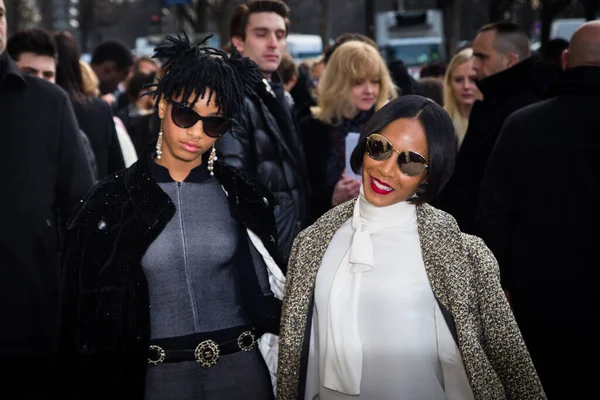 Jada Pinkett Smith Hija Willow Smith Asisten Chanel Show Paris Fotos de stock