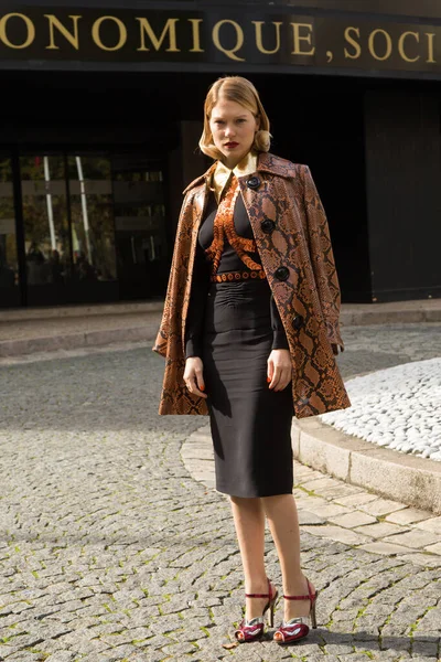 Lea Seydouxがパリのファッションウィークの一環としてMiuショーに到着します 女性の春 夏2016 10月7 2015 フランス — ストック写真