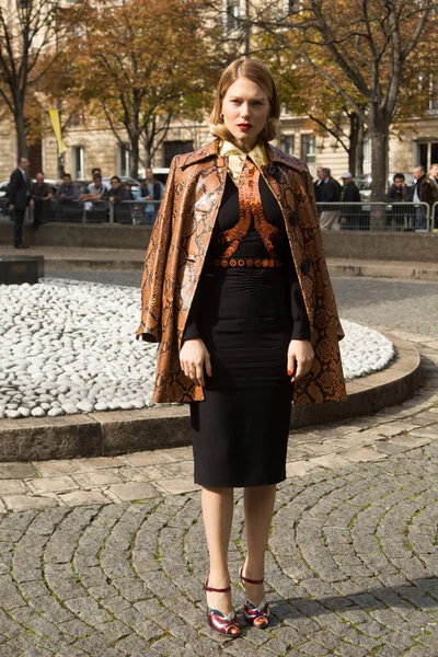 Lea Seydoux Přijíždí Výstavu Miu Miu Rámci Pařížského Týdne Módy — Stock fotografie