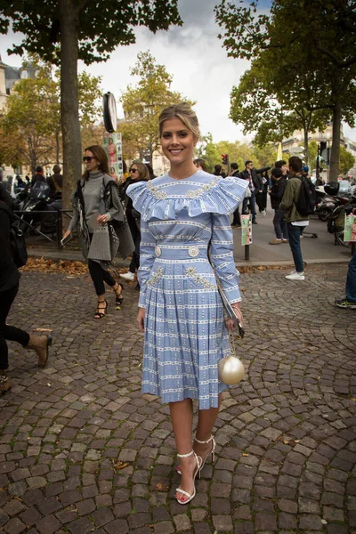 Lala Rudge Paris Moda Haftası Kadın Giyim Yaz 2016 Kapsamında — Stok fotoğraf