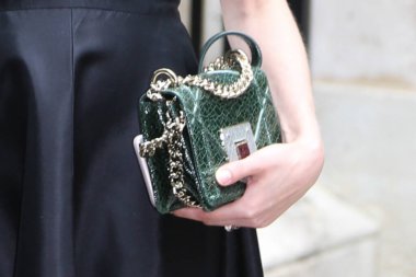 Natalia Vodianova, Paris Moda Haftası kapsamında 4 Temmuz 2016 'da Fransa' nın başkenti Paris 'te düzenlenen Christian Dior Haute Couture Fall / Winter 2016-2017 şovuna geldi..