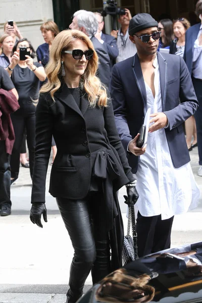 Singer Celine Dion Arrives Christian Dior Haute Couture Fall Winter — Stock Photo, Image