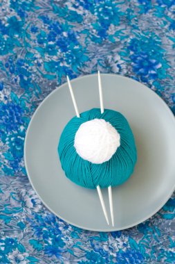 iki konu için örgü gri plaka arapsaçı