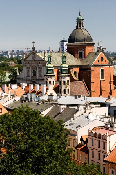 Uitzicht vanaf een hoogte van stapel omhoog, krakow, Polen, Europa. — Stockfoto