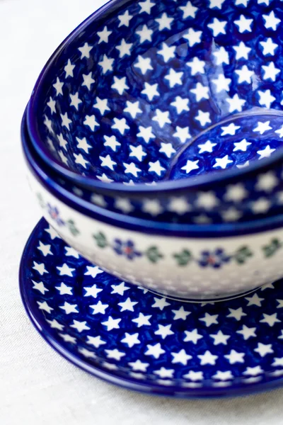 Національного польського Посуд керамічний на сірому тканиною — стокове фото