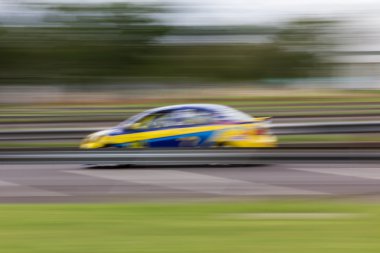 Toyota bir tane yapmak yarış 2012