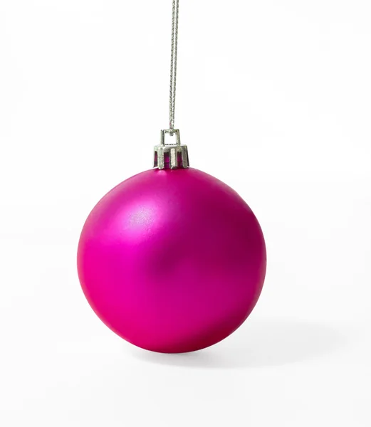 Rosa Weihnachtskugel — Stockfoto