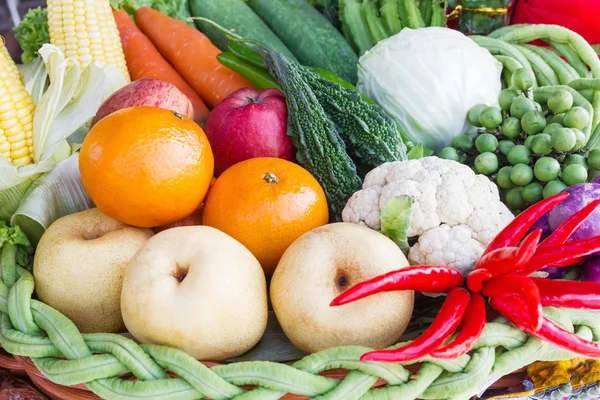 Fresh fruits and vegetables — Stock Photo, Image