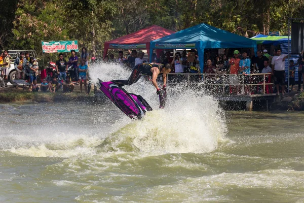 Freestyle a ação acrobacia Jet Ski — Fotografia de Stock