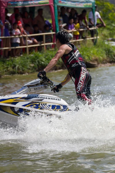 Mostrar Freestyle a ação acrobacia Jet Ski — Fotografia de Stock