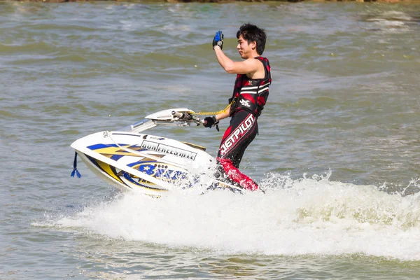 Afficher Freestyle l'action de cascade Jet Ski — Photo