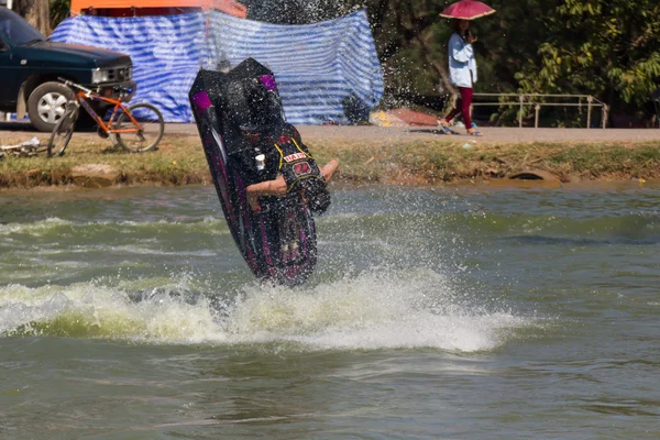 Mostrar Freestyle la acción acrobacia Jet Ski —  Fotos de Stock