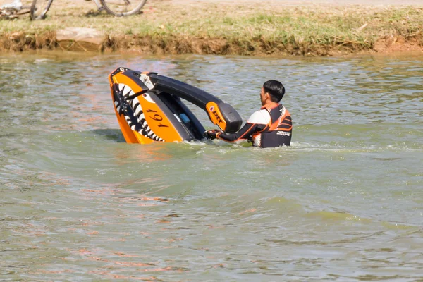 Mostrar Freestyle la acción acrobacia Jet Ski —  Fotos de Stock