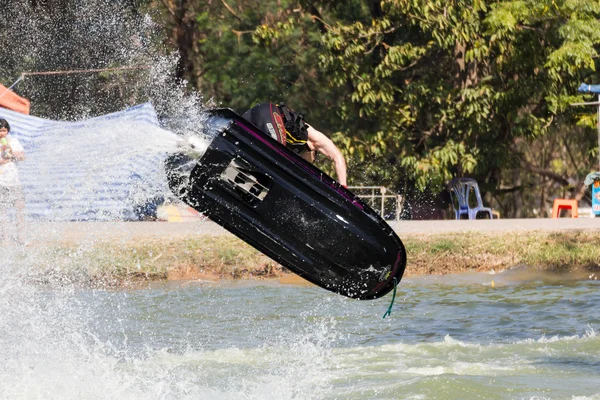 Mostrar Freestyle a ação acrobacia Jet Ski — Fotografia de Stock