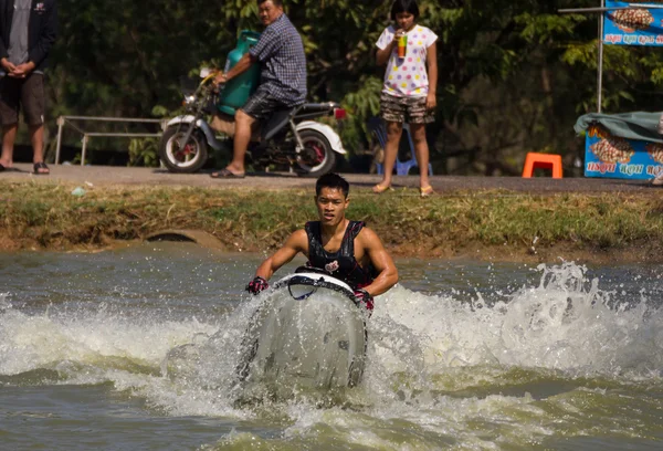 Freestyle la acción acrobacia Jet Ski — Foto de Stock