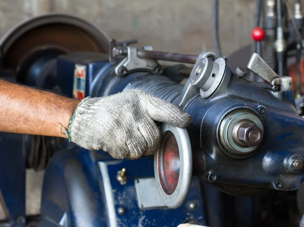 Old lathe in workshop — Stock Photo, Image