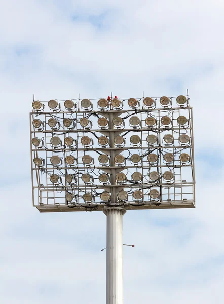 Стадионная световая башня — стоковое фото