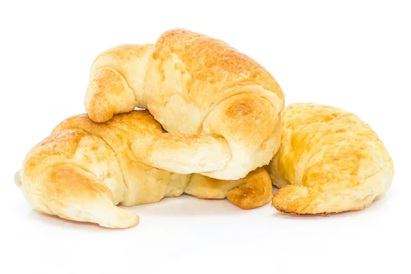 Frisches Croissant isoliert auf weiß — Stockfoto