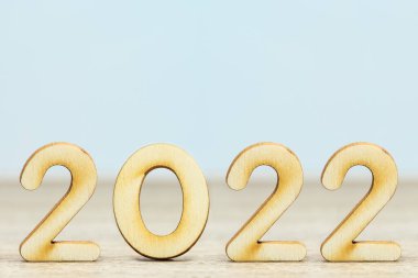 Yeni yıl 2022 'de kopya alanı olan ahşap rakamları kapat