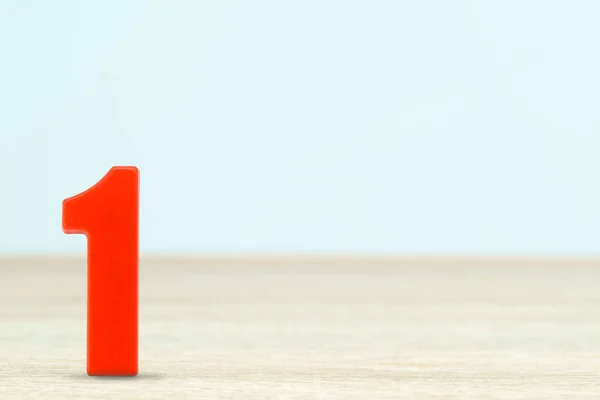 Opname Van Een Nummer Één Gemaakt Van Rood Plastic Tafel — Stockfoto